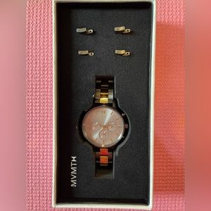 MVMT WATCH. Perfect condition, never worn. In original box w/ additional links.
